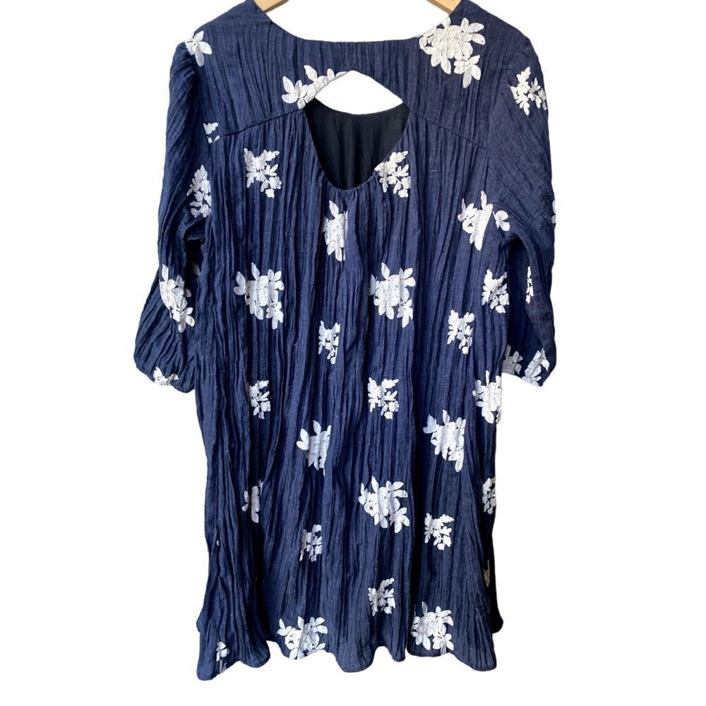 Sami and Dani Floral Embroidered Size 1X Blue  3/4 Sleeves‎ Mini Dress - Picture 7 of 10